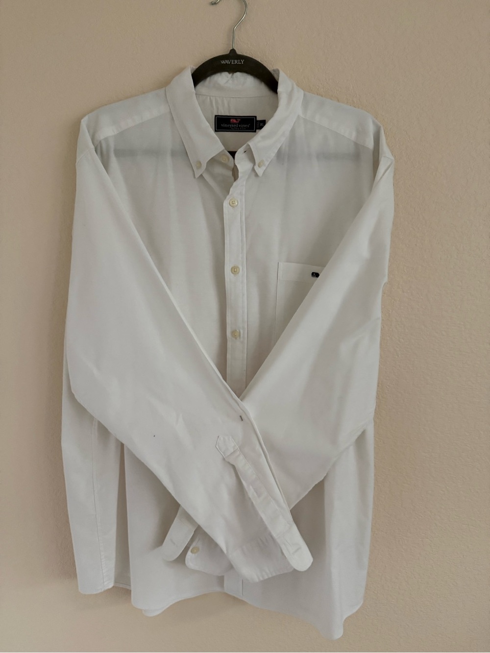 Vineyard Vines Men's White Button-Down Dress Shirt